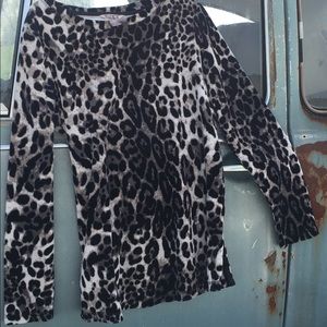 Women’s White Stag Leopard Print Sweater Sz M